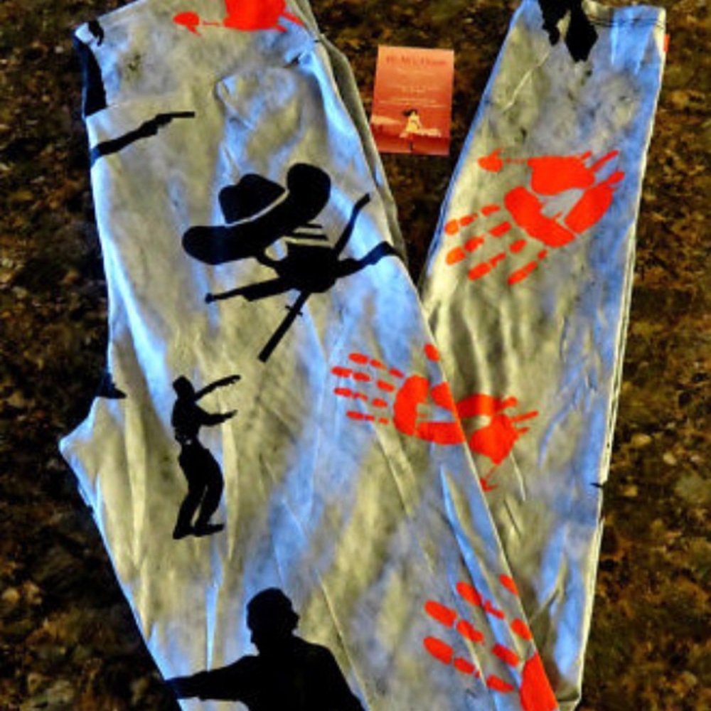 ❗️ISO ❗️ The Walking Dead Inspired Leggings!